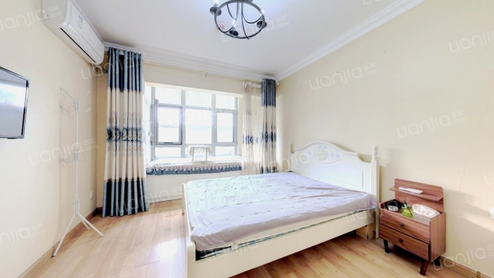 万行中心二手房实景图