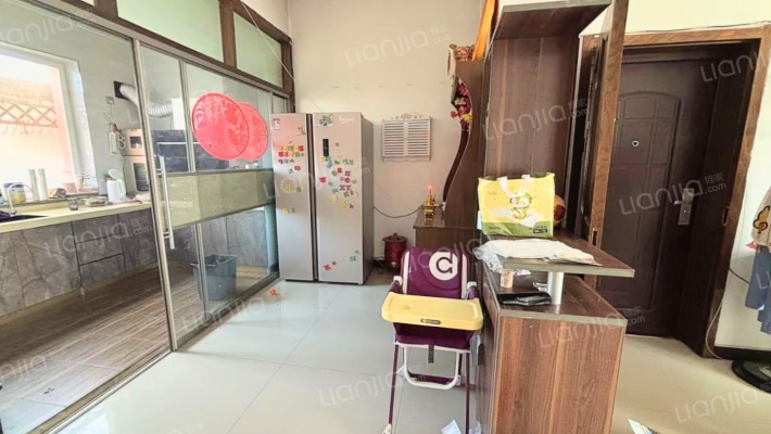 户型方正   房子格局合理采光全天-餐厅