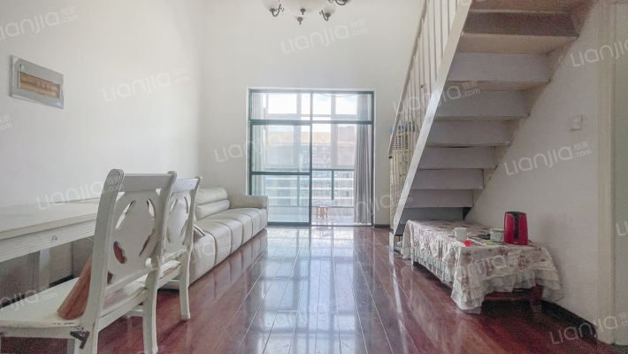 恒达相府四号院二手房实景图