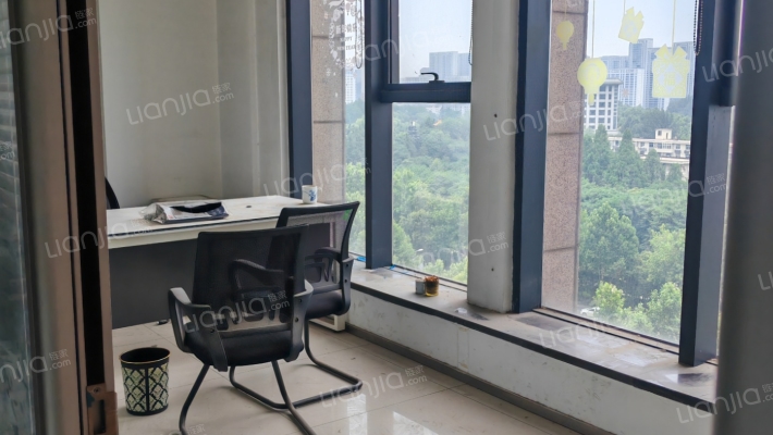 绿地蓝海大厦二手房实景图