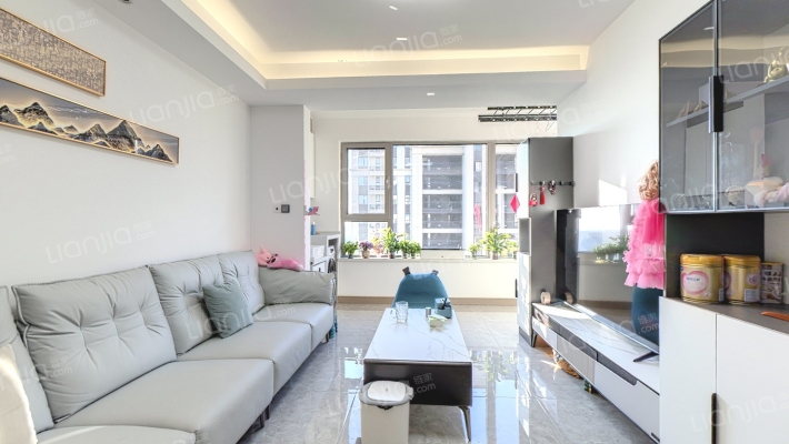 绿地新里里尔公馆二手房实景图