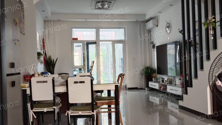 翠林堡红墅林二手房实景图