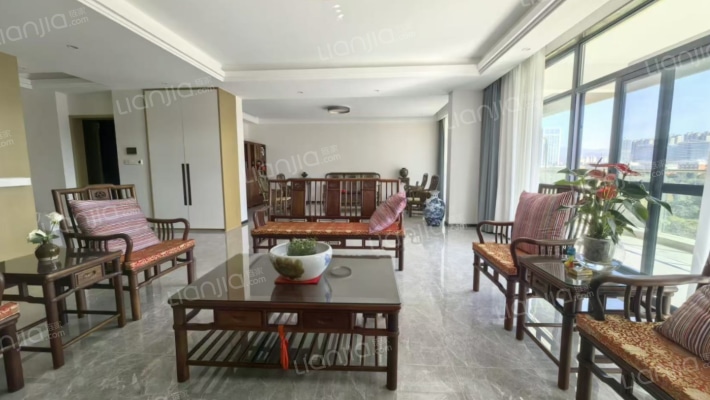 春融锦苑二手房实景图