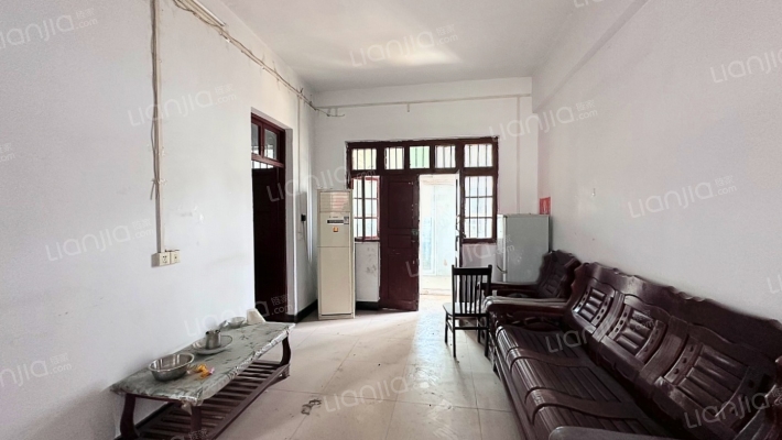 阁老坟居委会二手房实景图