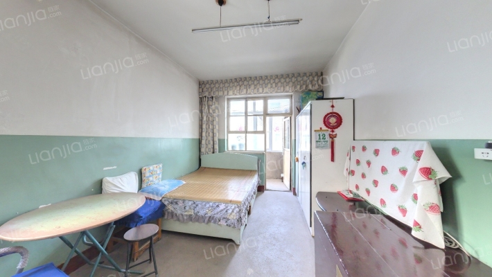 市电影公司宿舍二手房实景图