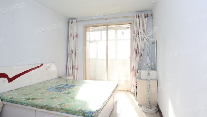 水岸华庭二手房实景图