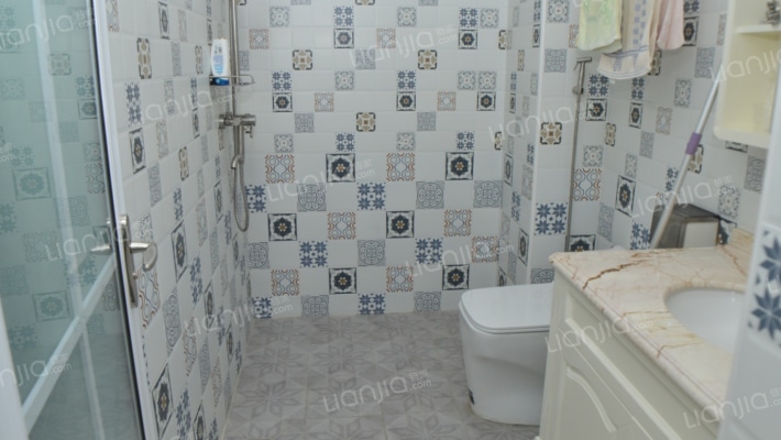 京都颐和城   精装    自带高尔夫   大社区 环境优美-卫生间C