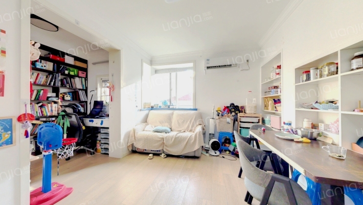 莘松四村二手房实景图