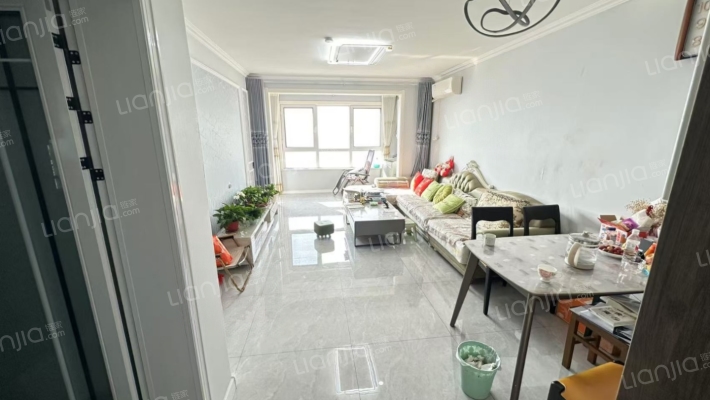 新秀理想城二手房实景图