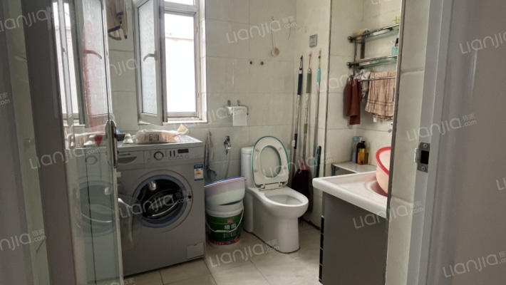 双馨佳园 2室2厅 南 北-卫生间