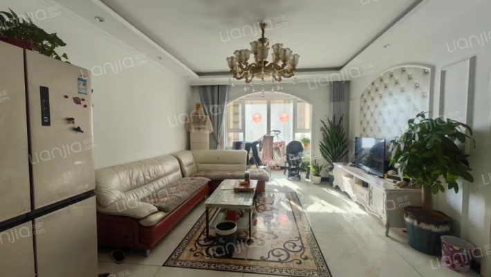 涿州市区西北，往北是北京琉璃河，300米到838车站-客厅