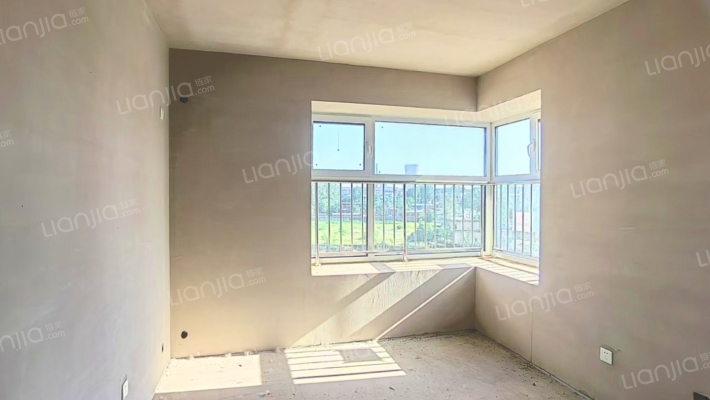 70年大产权，房证满二，次新房，通勤北京，交通方便。-卧室A