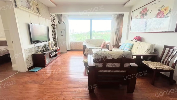 绿景佳苑二手房实景图