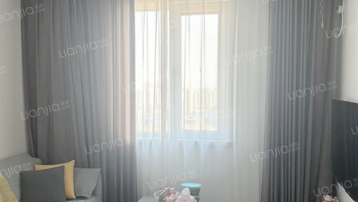 华融三居室纯南向 有本满2年 看房方便-客厅