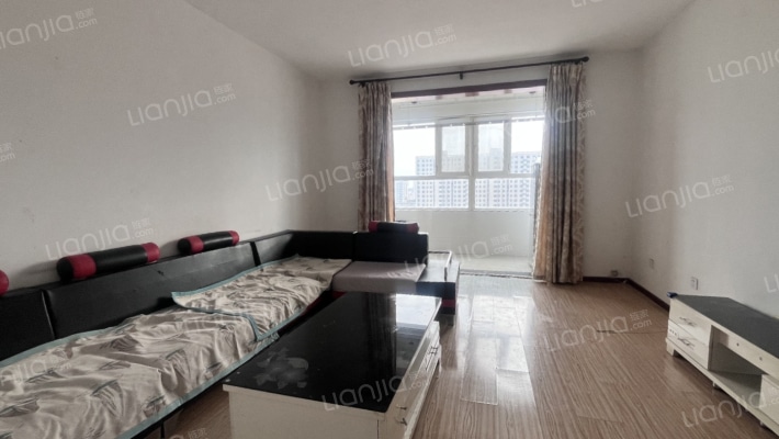 天龙小区电梯房三居，二康医院，宜佳旺。-客厅