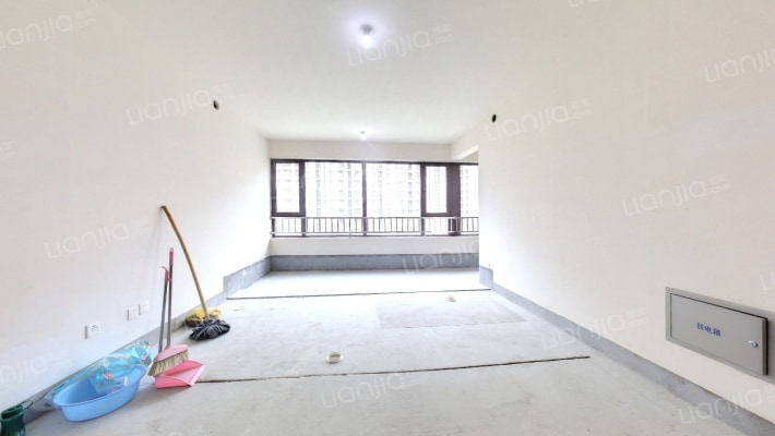 鲁商金茂悦府二手房实景图