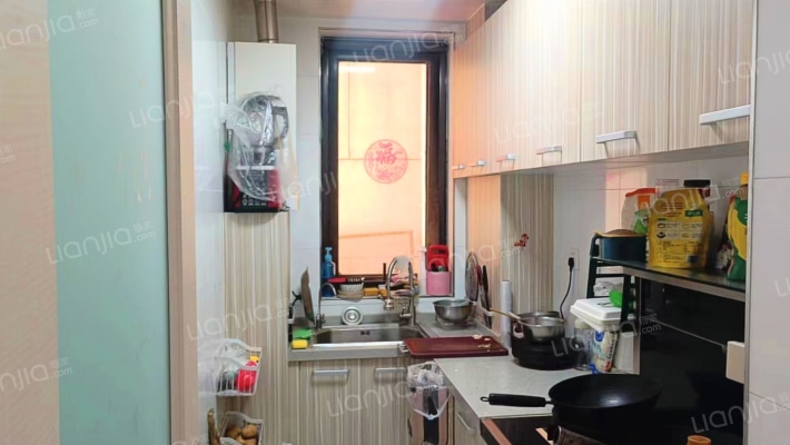 鸿坤高铁新干线，南北双通透C3户型三居室-厨房