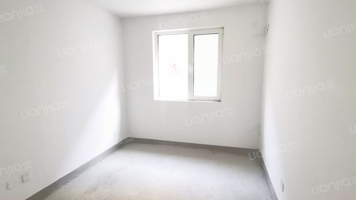 狮子城下跃户型，下沉花园，满二-卧室A