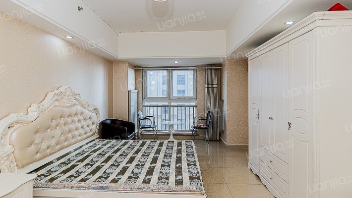 万达华城C区 精装修 56.3平 一室一厅 带租出售-卧室