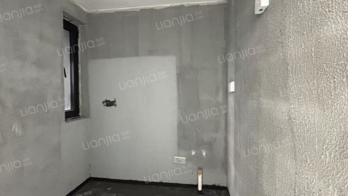 小区人车分流   环境优美    户型方正-卫生间B