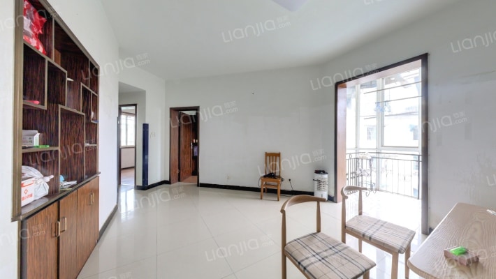 书房新邨二手房实景图