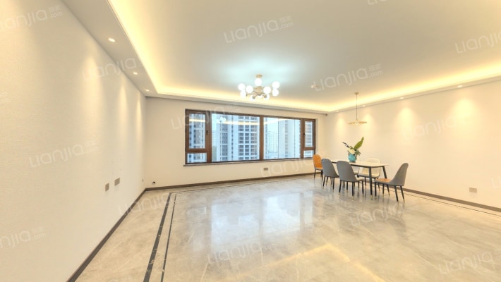 万科北宸之光二手房实景图