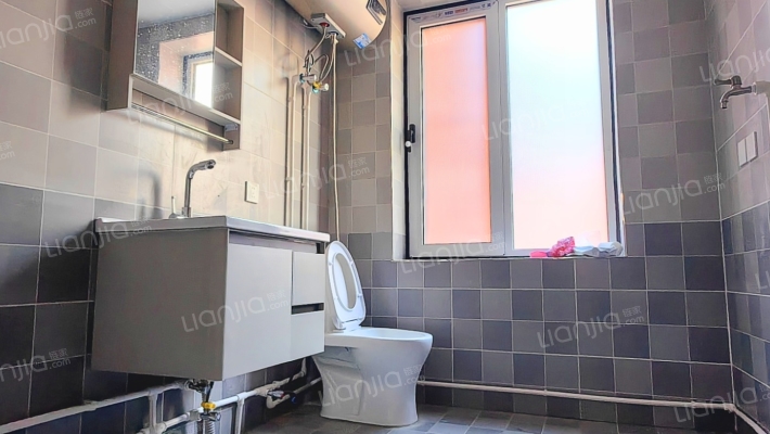 鼓楼大街 学庙口 独院可过户 精装 拎包入住-卫生间