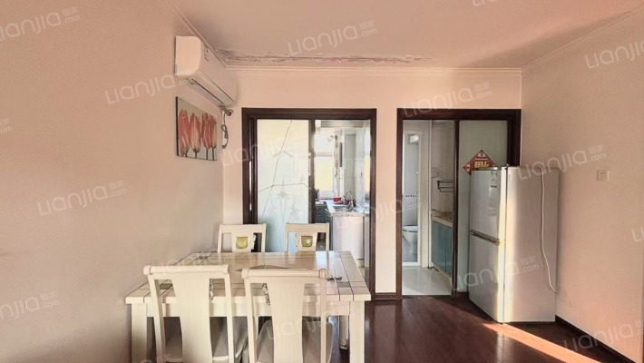 南北三居室 全明格局 板楼四层 前后无遮挡-餐厅