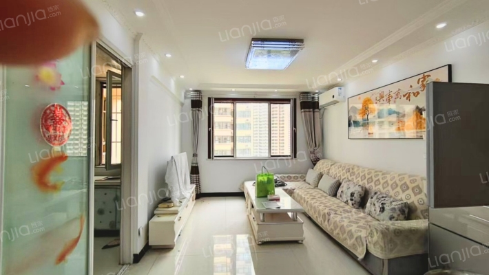 满二，两居室，集中供暖，采光好，优质房源！-客厅