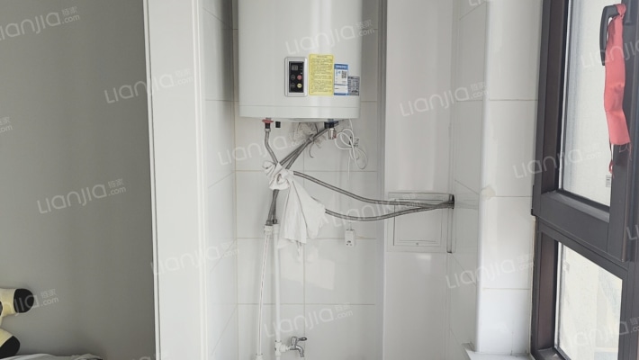 市区好房，距离三义，西丁，双塔近，生活便利。-阳台