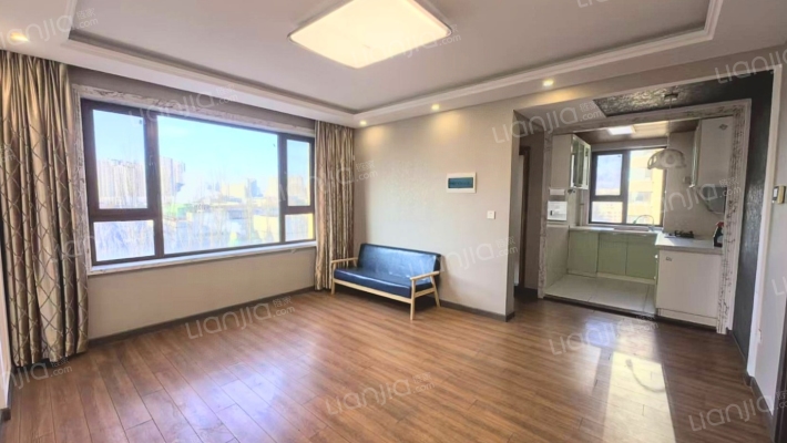 天天向上二手房实景图