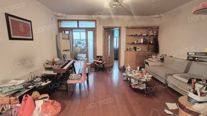 新安小区 3室2厅 南 北-客厅