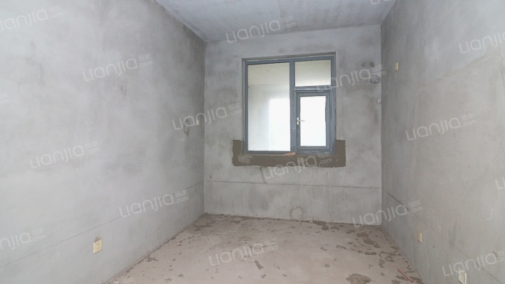 京港澳高速出口优质别墅，小区环境优雅，物业管理完善-卧室B