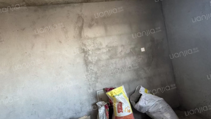 涿州码头商圈温莎假日电梯房南北通透两居室出售-餐厅