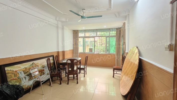 利乐街5号二手房实景图