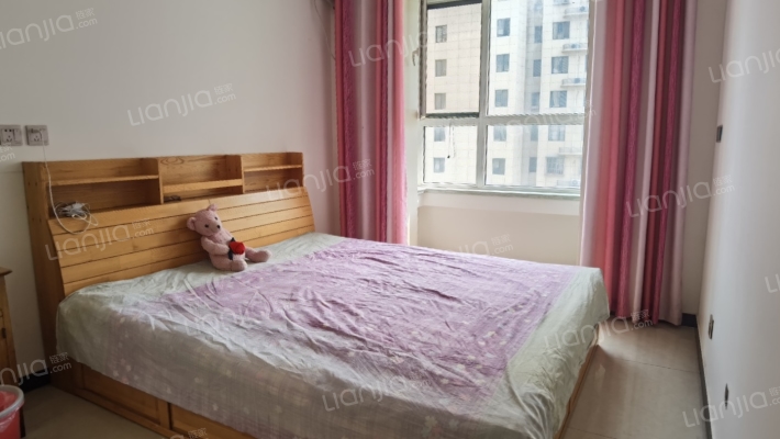 水岸花城小区精装修两居室，全阳户型，大社区集体供暖-卧室A