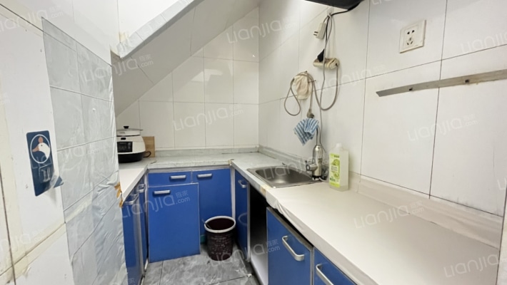 范阳主路电梯房 地理位置优越 交通便利 生活配套齐全-厨房