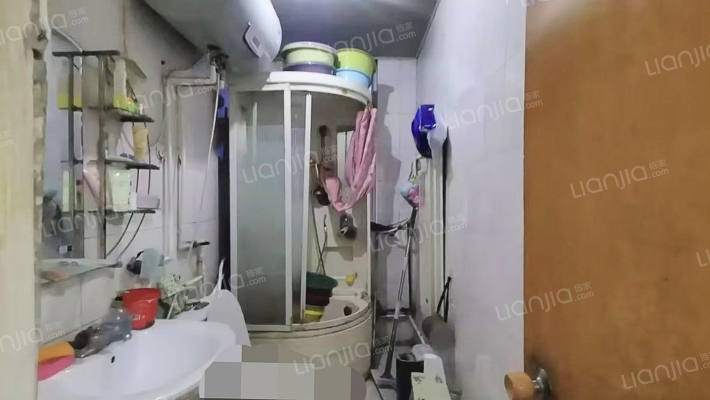 这套房子满五税费少 南北通透，采光充足，好地段-卫生间
