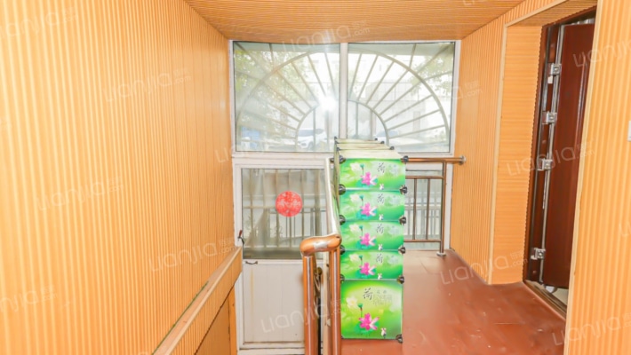 植物园 北京北路 地铁brt旁 精装三室一楼带花园-阳台