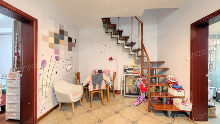 凤凰西街152号二手房实景图