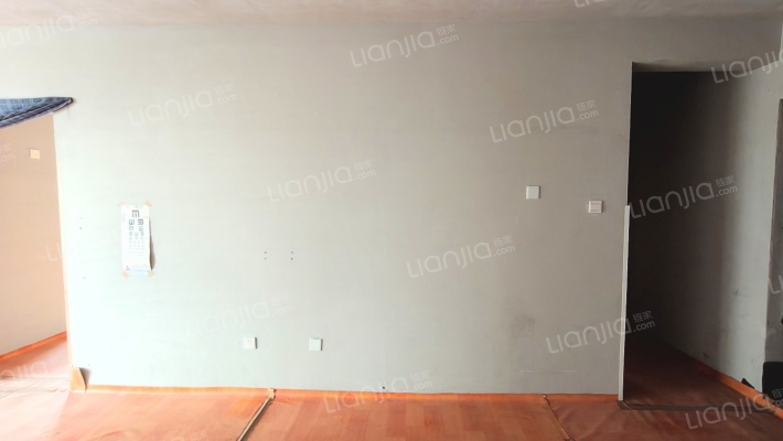 急售三利一期朝南两居，满五唯一，价格美丽-餐厅