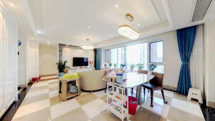 滨江保利翡翠海岸二手房实景图