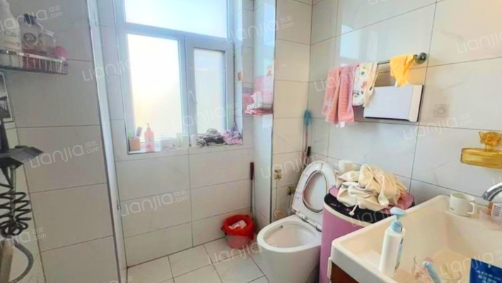 宏远碧萝湾 3室2厅 南 北-卫生间