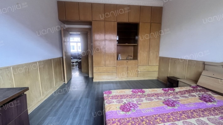 采光好，配套齐全，购物方便，交通便利。-卧室C