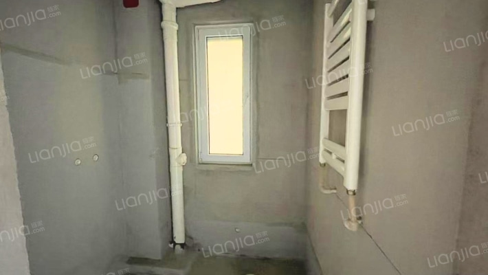 大社区 南北通透 好楼层  采光视野好-卫生间B