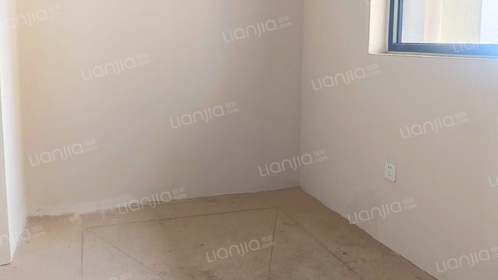 此房有本，南北通透，毛坯交付，随心装修，好楼层-卧室C