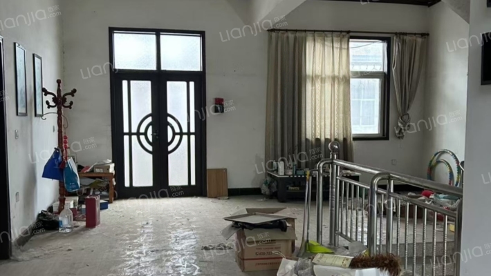 五里塘村沿河街二手房实景图