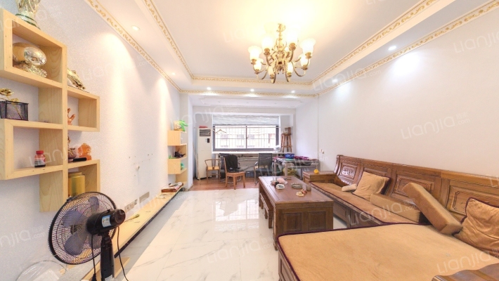 巴黎香醍二手房实景图