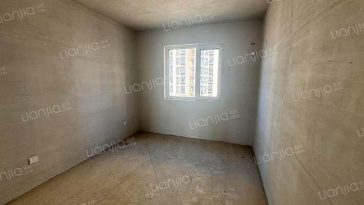 小区环境优美， 绿化高，人车分流，出京进京很方便-卧室B