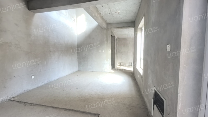 环京大盘联排别墅 高尔夫球场围绕 带200平大院子-餐厅